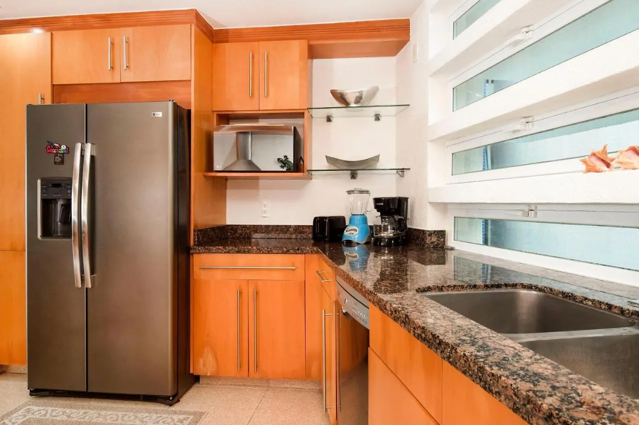 Spacious Condo With Stellar Ocean Views 3Br Nah Ha 201 Cozumel Apartment